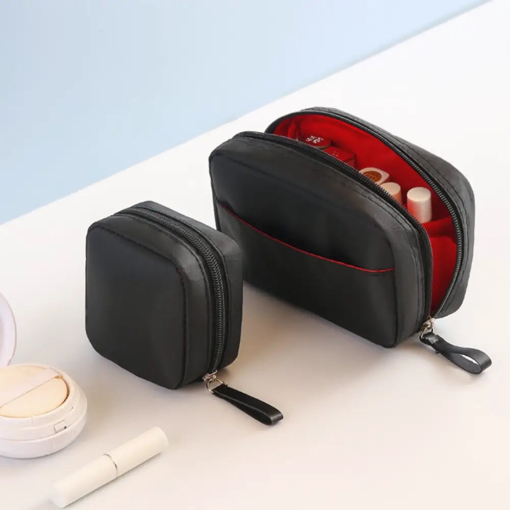kit trousse de toilette noir et rouge design