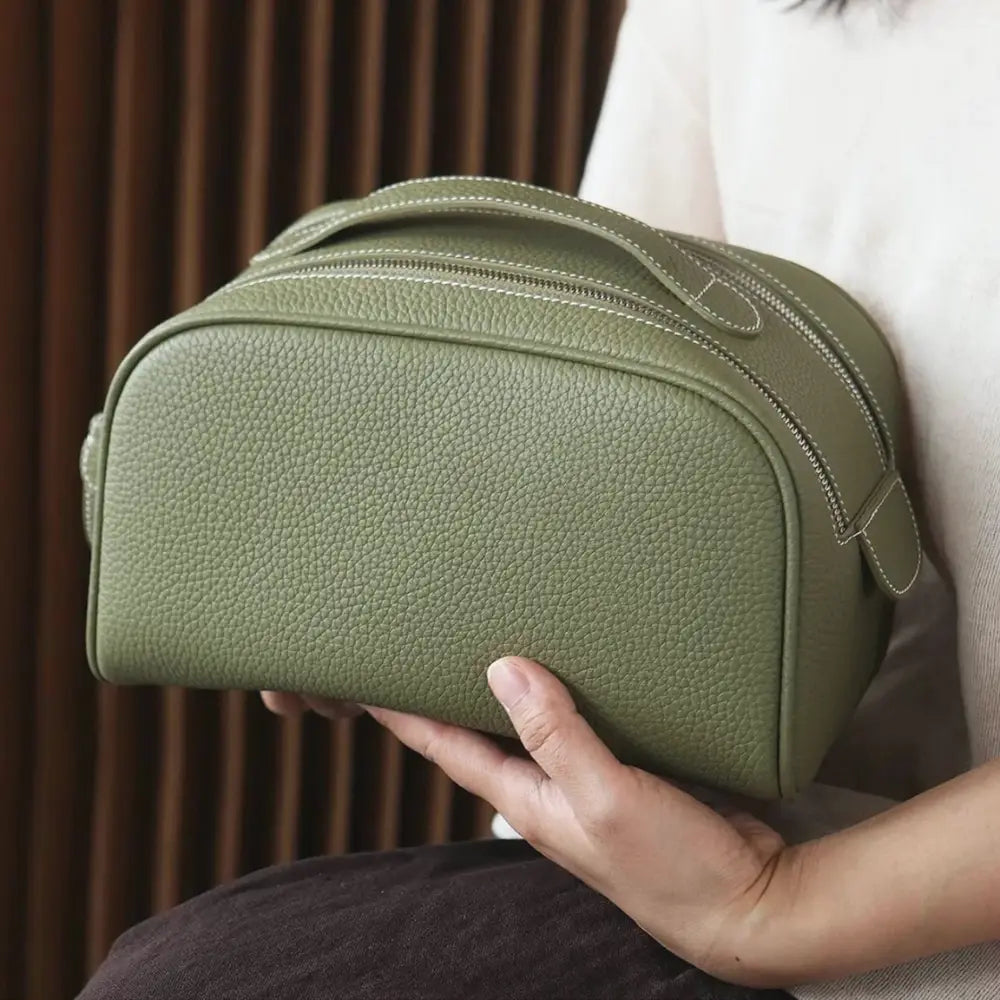 trousse de toilette cuir pour homme voyage Image