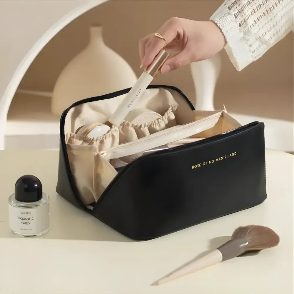 trousse de toilette de luxe femme noir compartiment
