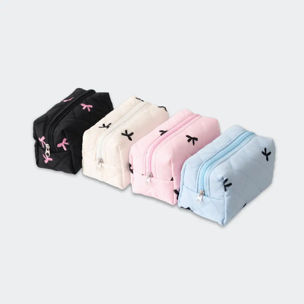 trousse de toilette en coton fond blanc