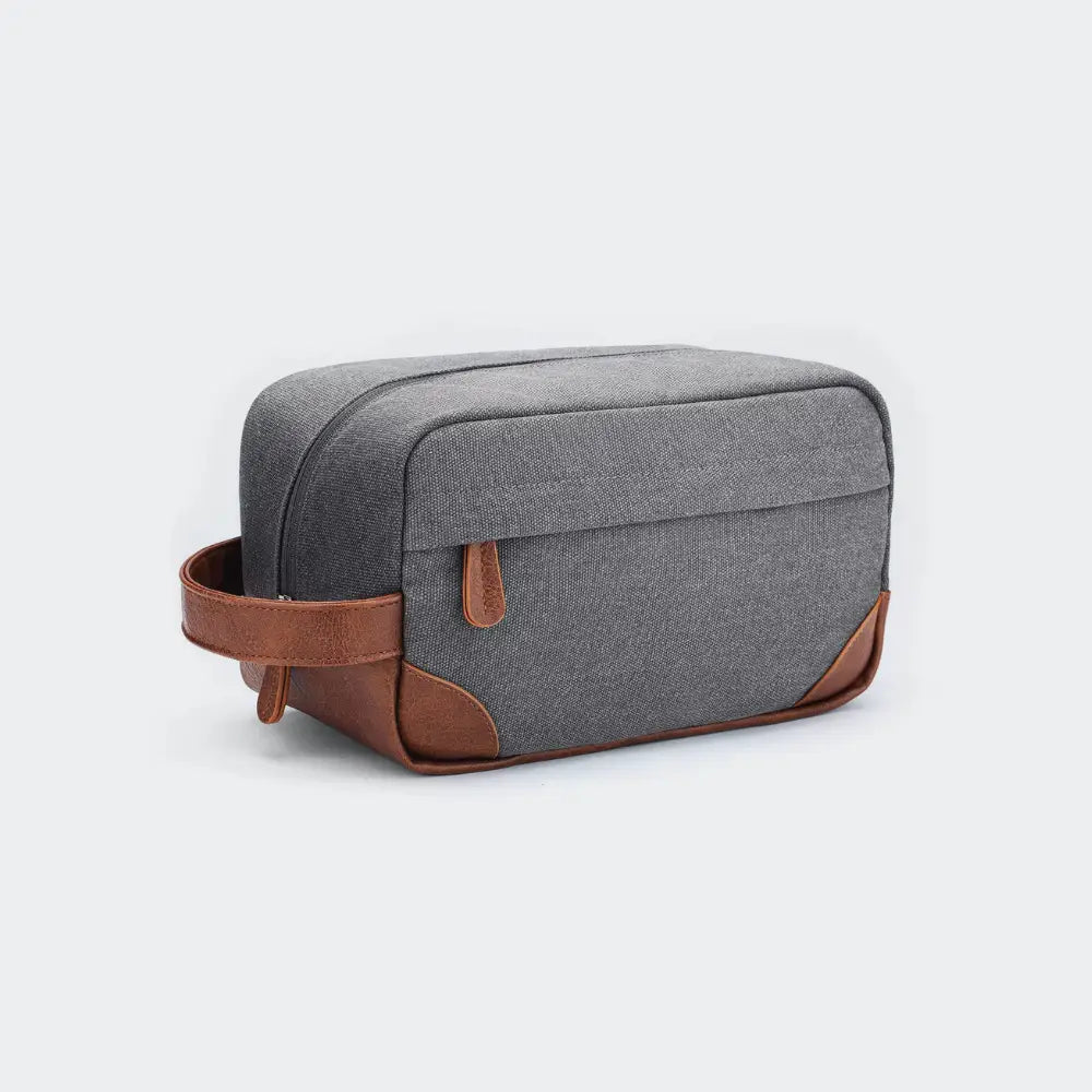 trousse de toilette homme voyage gris fond blanc
