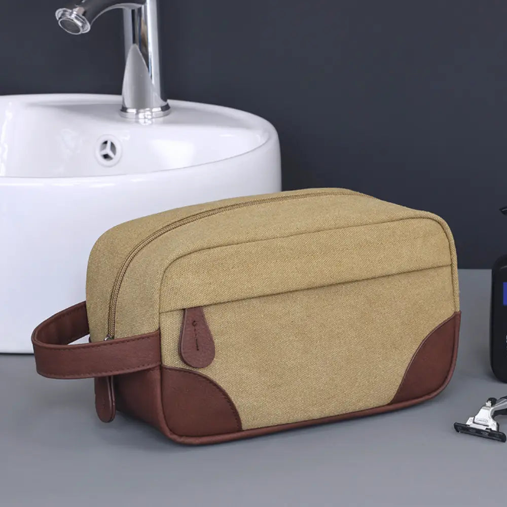 trousse de toilette homme voyage marron Image