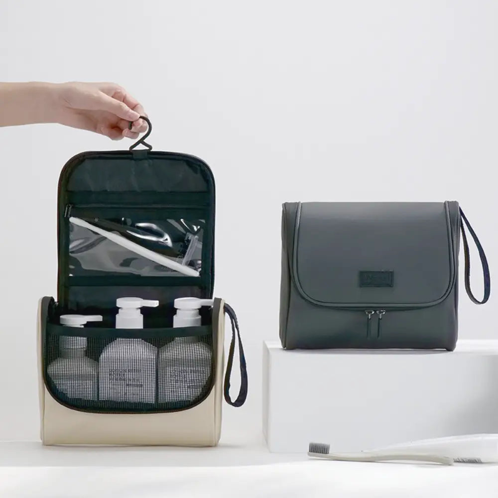 trousse de toilette suspendue homme Image