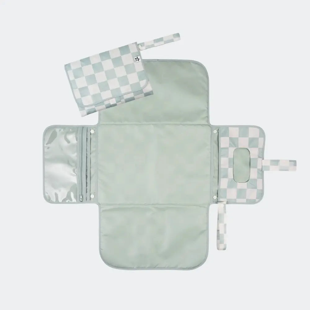 trousse de toilettes bebe vert