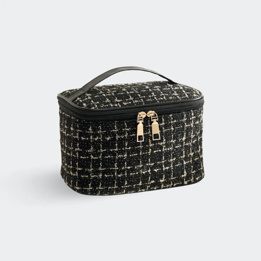 trousse de toilettes vanity fond blanc noir